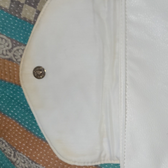 🦋5/$25 Studded clutch purse - Picture 5 of 5